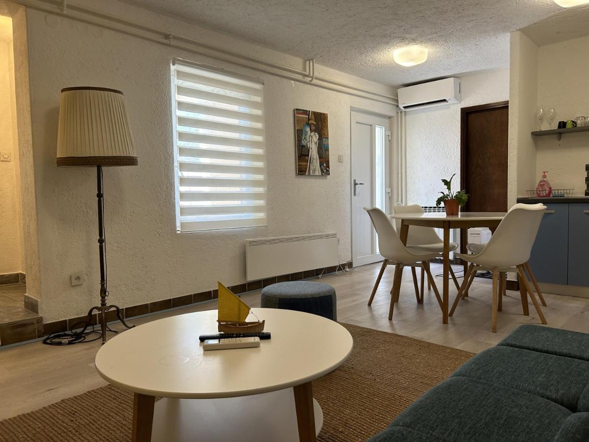 Peaceful Apartment With Patio Rovinj Eksteriør bilde