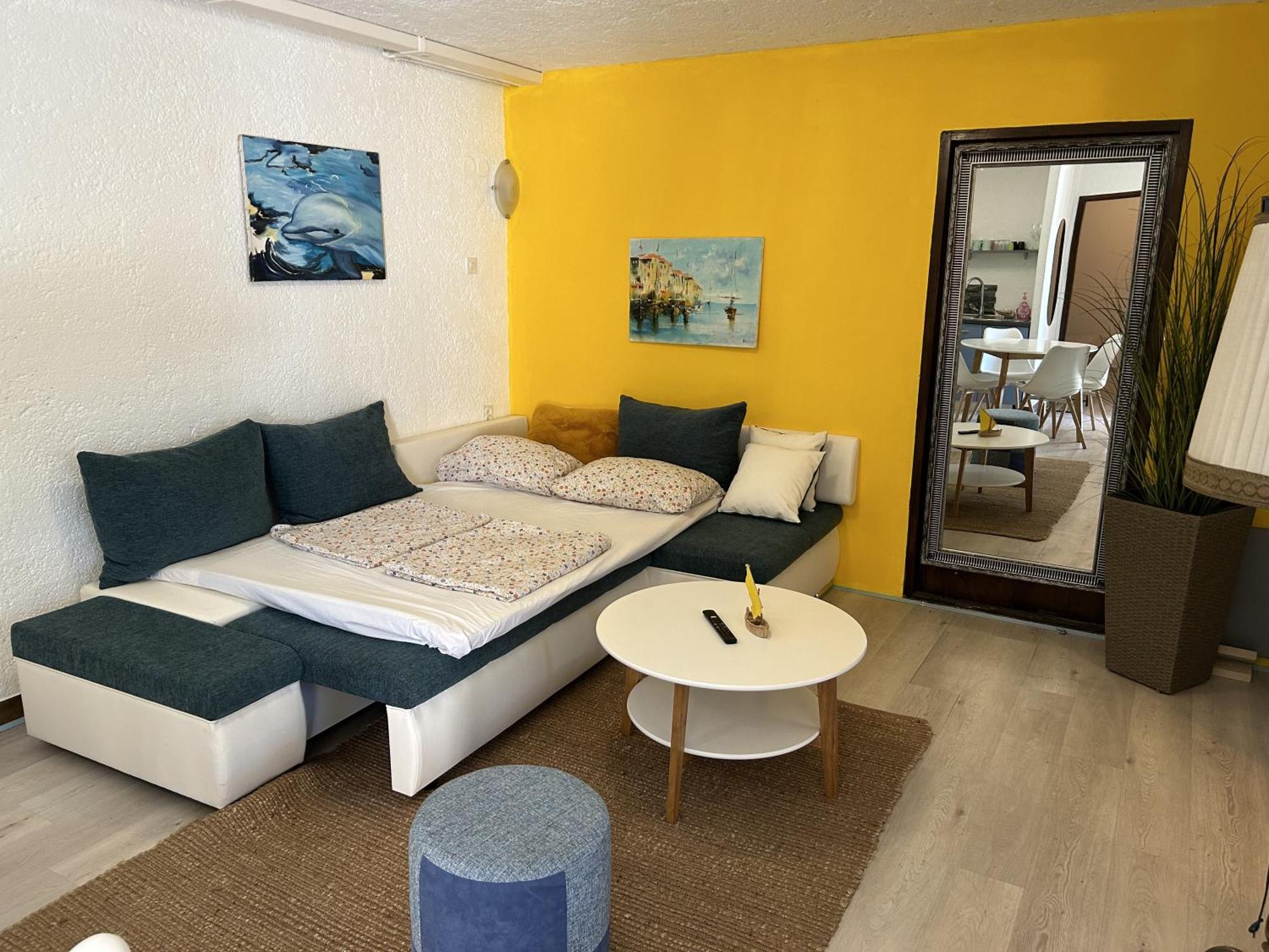 Peaceful Apartment With Patio Rovinj Eksteriør bilde